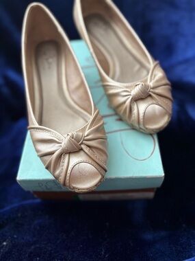 Life Stride Gold Knot Peep-Toe Espadrille Flats